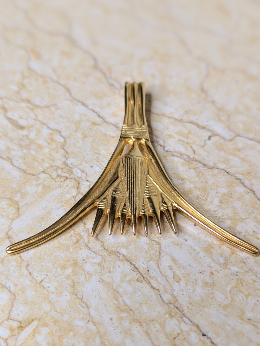 Vintage Metropolitan Museum Art Gold Tone Egyptian Lotus Blossom Pendant 1976 - Picture 5 of 9